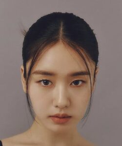 Ahn Eun-jin - Biography