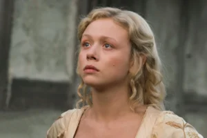 Naomi Battrick - Biography