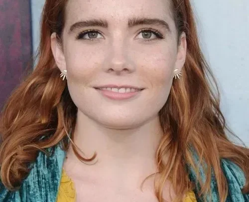 Elise Eberle Biography: Awards, Age, Net Worth, Height, Parents, TV Shows, Ethnicity, Boyfriend