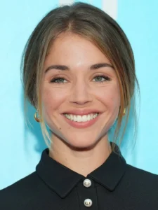 Alice Isaaz - Biography