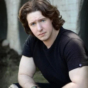 Xander Mobus - Biography