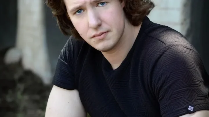Xander Mobus Biography: Real Name, Age, Net Worth, Height, Voice Roles, Parents, Girlfriend, Movies