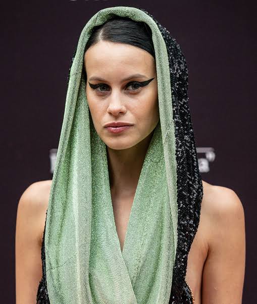 Milena Smit Biography: Net Worth, Height, Age, Religion, Movies, Awards, Parents