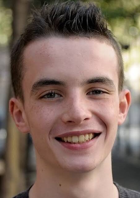 Alex Etel Biography: Movies, Fiancée, Age, Height, Net Worth, Siblings, Parents, TV Shows, Education