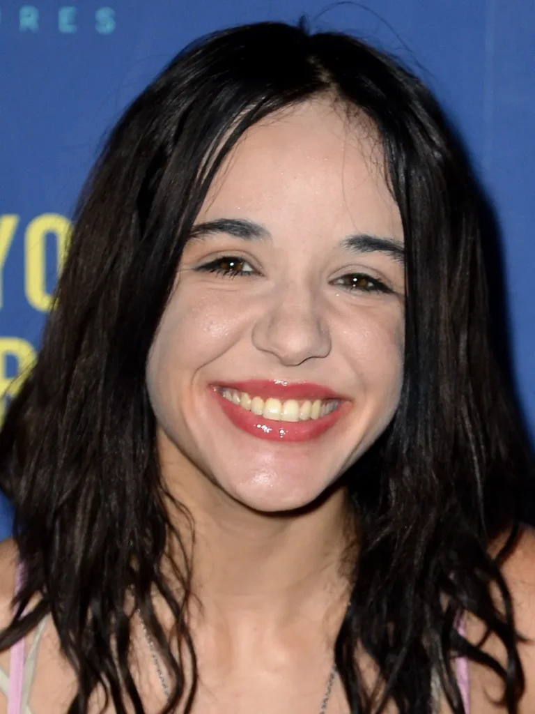 Lorelei Linklater - Biography