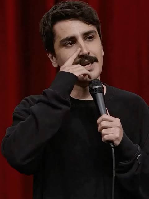 Deniz Göktaş - Biography