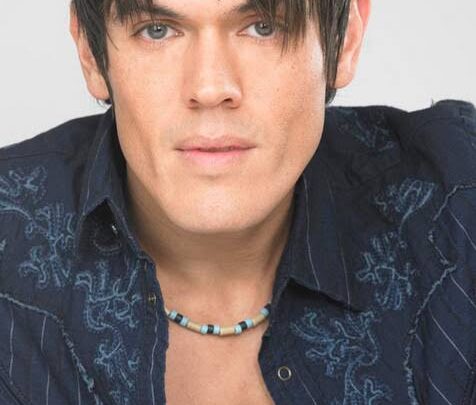 Mig Ayesa Biography: Ex-wife, Net Worth, Age, Height, Songs, Parents, Instagram, Ethnicity