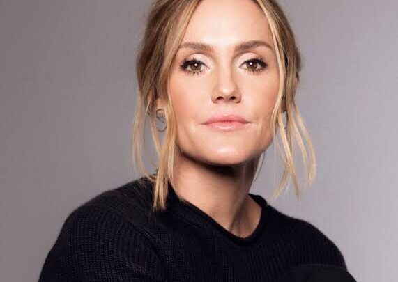 Erinn Hayes Biography: Husband, Age, Net Worth, Parents, Height, Movies, Awards, Instagram