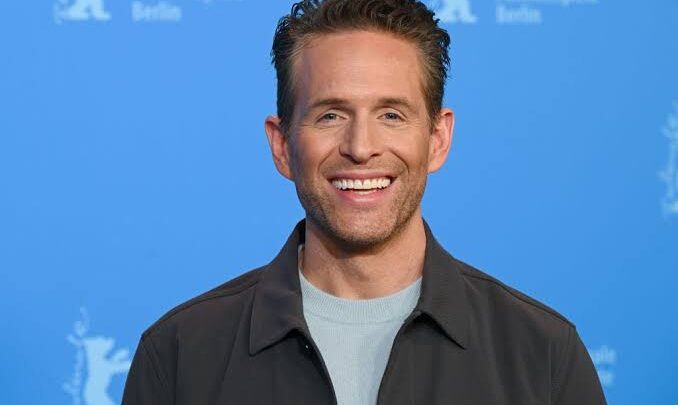 Glenn Howerton Biography: Awards, Wife, Net Worth, Age, Movies, Parents, Ethnicity, Religion