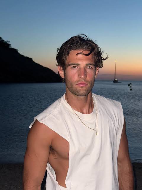 Jason Fernández - Biography
