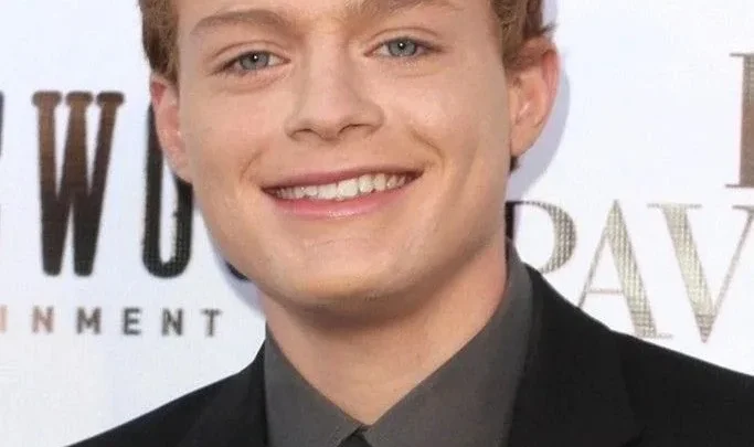 Sean Berdy Biography: Awards, Net Worth, Age, Girlfriend, Parents, Ethnicity, Religion, Awards