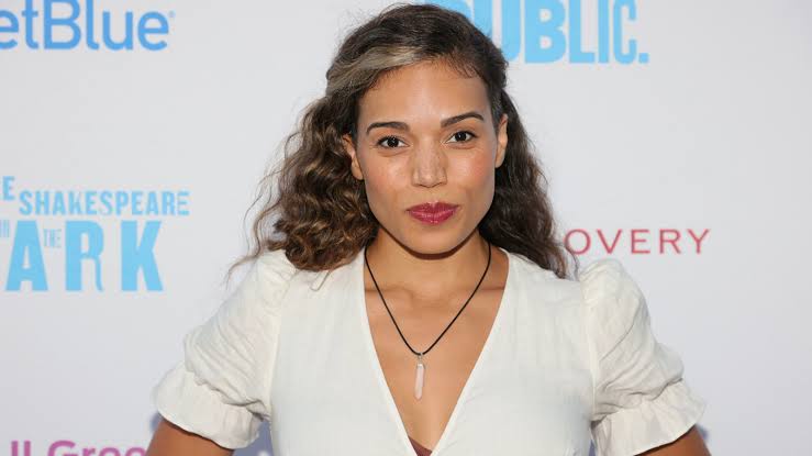 Ciara Renée - Biography