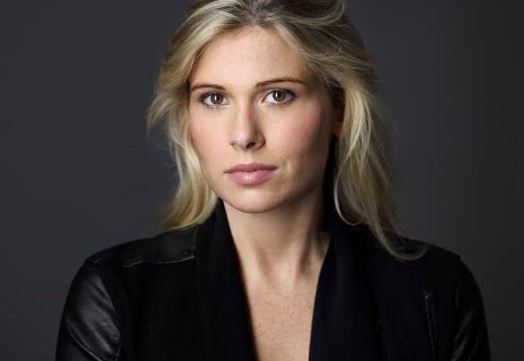 Comfort Clinton Biography: Movies, Awards, Age, Parents, Height, Net Worth, TV Shows, Boyfriend, IMDb, Instagram