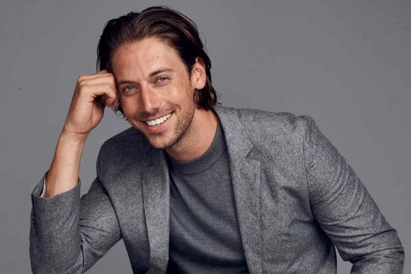 Lincoln Younes Biography: Net Worth, Ex-Girlfriend, Age, Height, Partner, Awards, Instagram,  Movies, TV Shows, Books