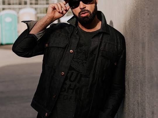 Jeremy Ruzumna Biography: Age, Net Worth, Height, Parents, Career, Songs, Albums, Wife