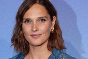 Camille Lou - Biography