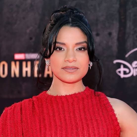 Shakira Barrera Biography: Net Worth, Boyfriend, Parents, Movies & TV Shows, Awards, Age, Height, Facebook