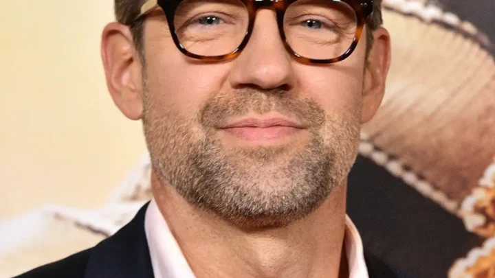 Todd Grinnell Biography: Wife, Age, Kids, Height, Net Worth, Parents, Movies & TV Shows, Career