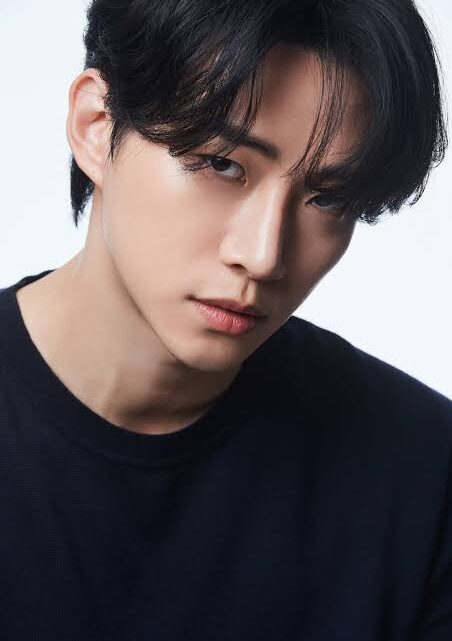 Lee Jun-ho Biography: Net Worth, Awards, Songs, Ethnicity, Movies, Age, Instagram