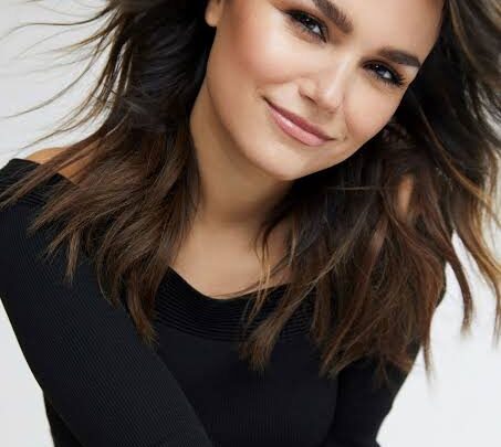 Samantha Barks Biography: Husband, Children, Net Worth, Songs, Awards, Age