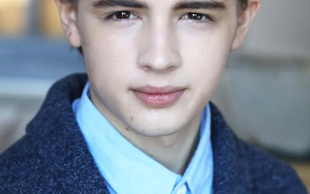 Maxim Knight Biography: Net Worth, Parents, Movies, TV Shows, Age, Height, Girlfriend, Facebook