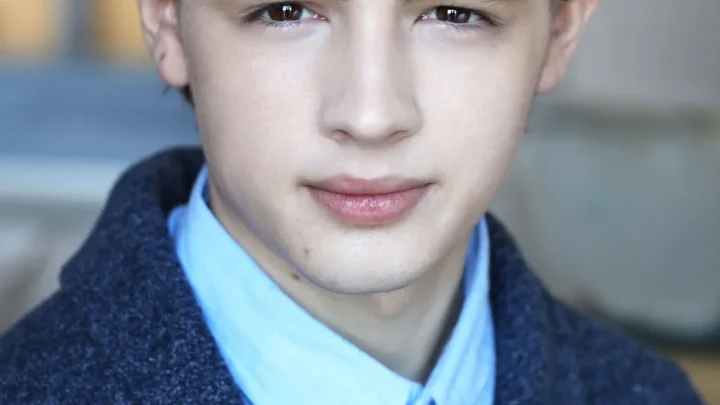 Maxim Knight Biography: Net Worth, Parents, Movies, TV Shows, Age, Height, Girlfriend, Facebook