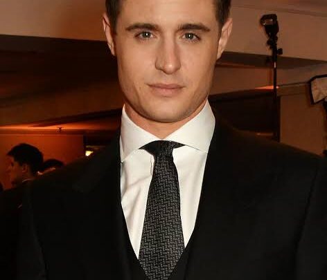 Max Irons Biography: Age, Height, Instagram, Net Worth, Wife, Parents, Movies, Ethnicity