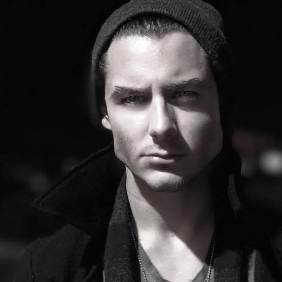 Dominic Scott Kay - Biography