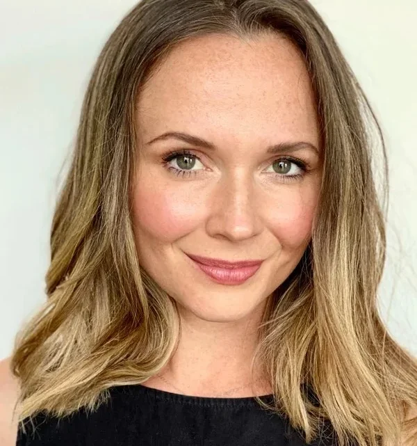 Brooke Harman Biography: Husband, Age, Kids, Height, Net Worth, Parents, Movies & TV Shows, Siblings