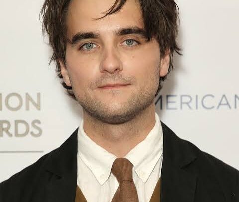 Landon Liboiron Biography: Parents, Ethnicity, Net Worth, Height, Age, Girlfriend, Instagram
