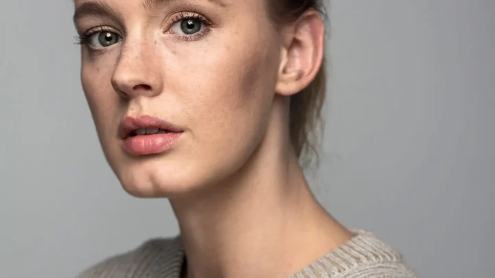 Amy James-Kelly Biography: Height, Awards, Net Worth, Age, Boyfriend, Ethnicity, Instagram