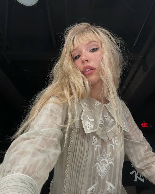 Lennon Stella - Biography