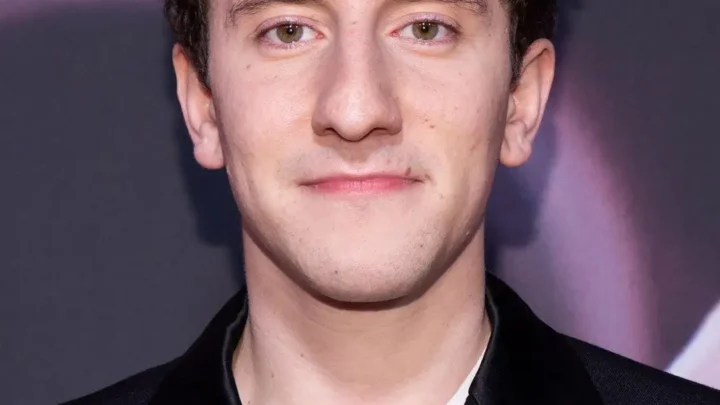 Malik Elassal Biography: Comedy, Tours, Age, Girlfriend, Net Worth, Parents, TV Shows, Height, Awards, Ethnicity