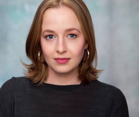 Holli Dempsey Biography: Height, Net Worth, Age, Instagram, Boyfriend, Ethnicity, TV Shows