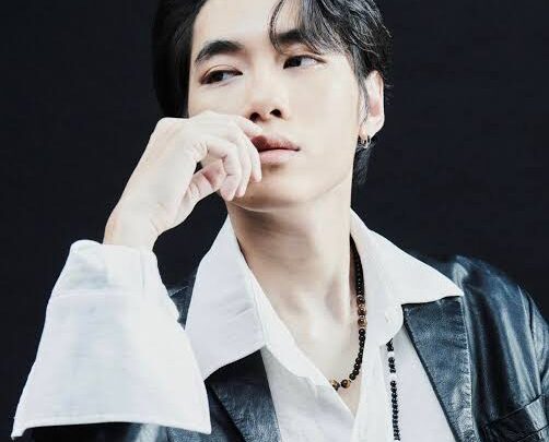KHÁNH (singer) Biography: Awards, Ethnicity, Net Worth, Height, Age, Girlfriend, Songs, Instagram