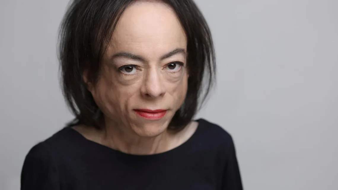 Liz Carr Biography: Movies, Siblings, Wife, Age, Net Worth, Height, Parents, TV Shows, Activism, Twitter