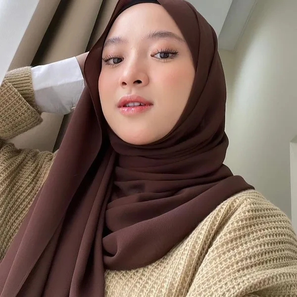 Nissa Sabyan - Biography