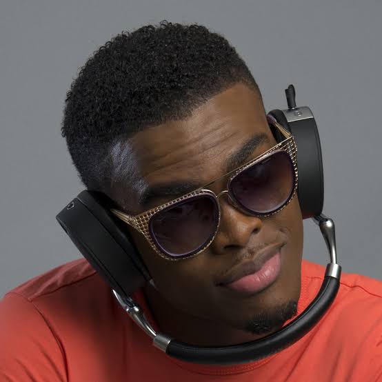 OMI - Biography