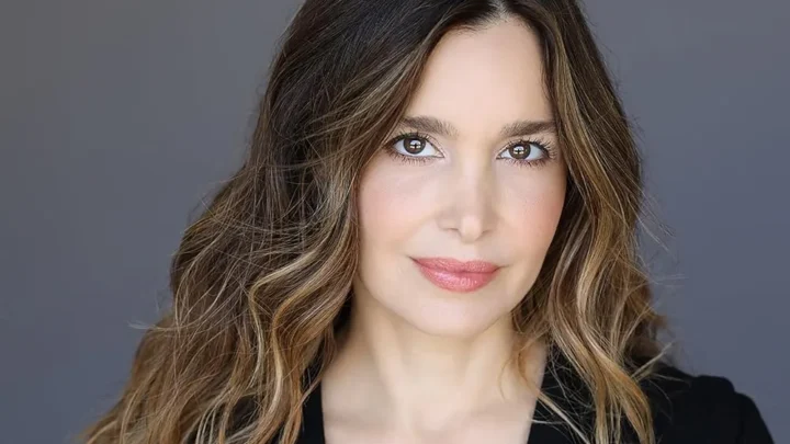 Gina Philips Biography: TV Shows, Net Worth, Husband, Age, Children, Height, Parents, Movies, Instagram
