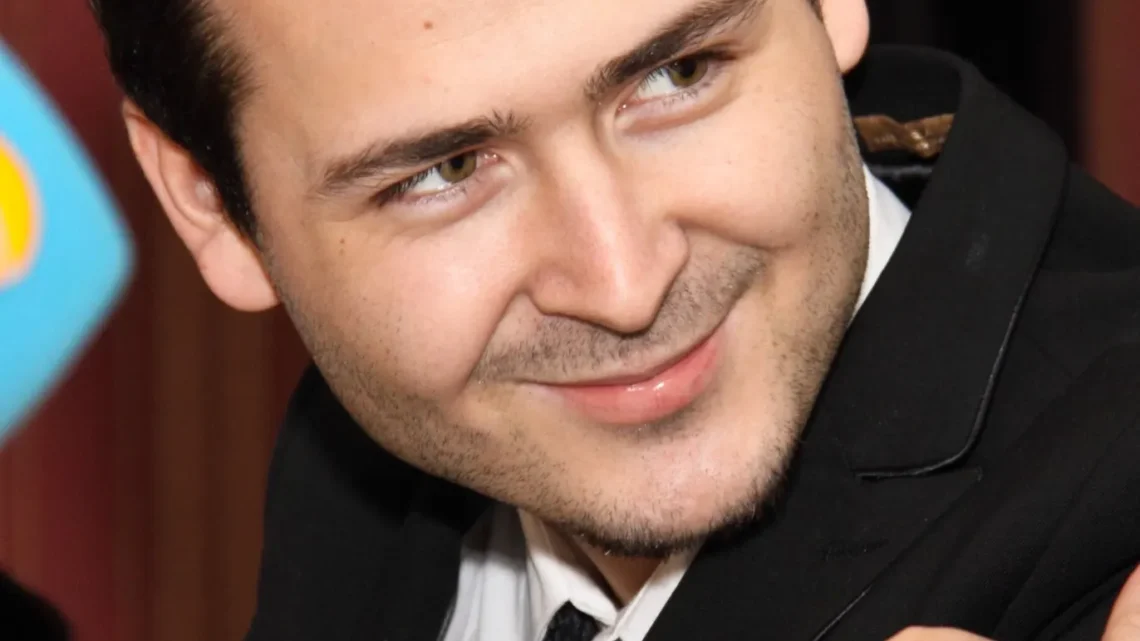 Edward Maya Biography: Age, Net Worth, Height, Parents, Girlfriend, Songs, Ethnicity, Awards, Instagram