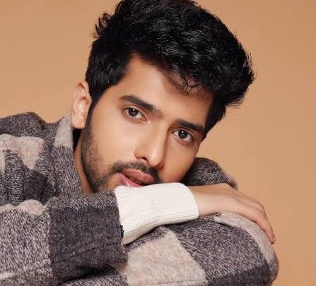 Armaan Malik (singer) Bio: Age, Net Worth, Height, Wife, Parents, Children, Songs, Religion, Ethnicity
