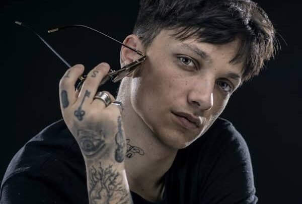 Ultimo (singer) Biography: Net Worth, Age, Girlfriend, Height, Awards, Songs, Ethnicity, Instagram