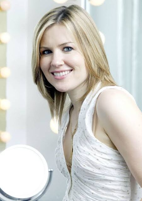 Dido (singer) Bio: Net Worth, Age, Husband, Height, Awards, Songs, Ethnicity, Children