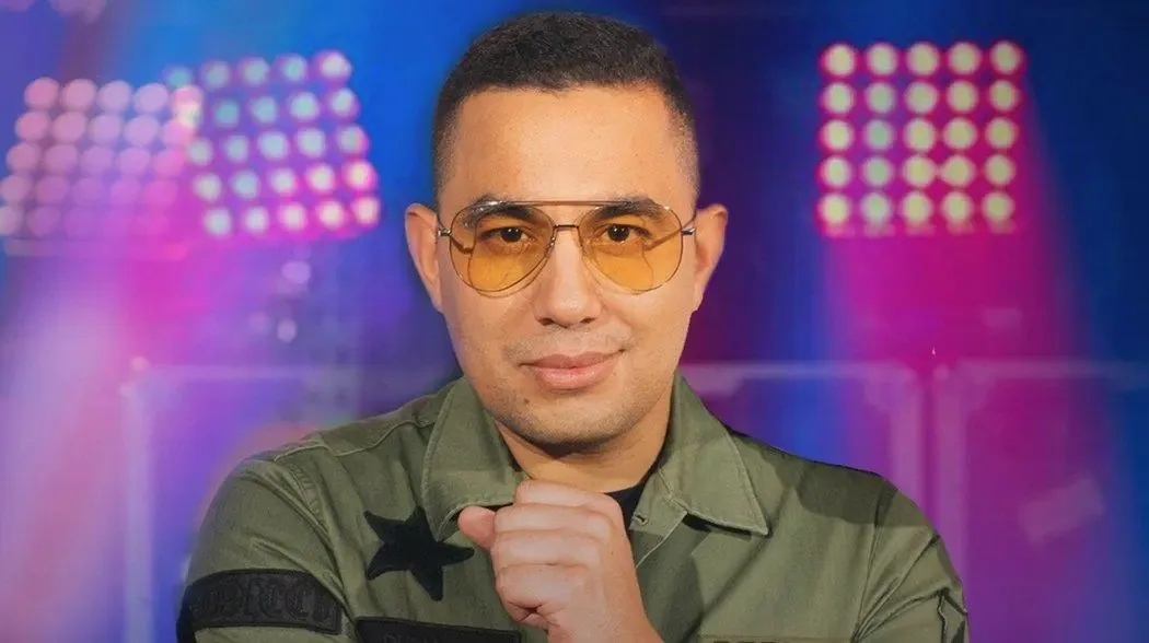 Felipe Peláez Biography: Net Worth, Age, Wife, Height, Awards, Songs, Ethnicity, Parents