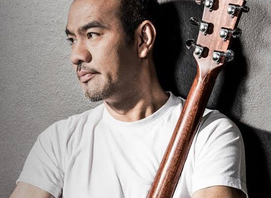 Pang Nakarin Biography: Net Worth, Age, Height, Wife, Children, Songs, Religion, Movies