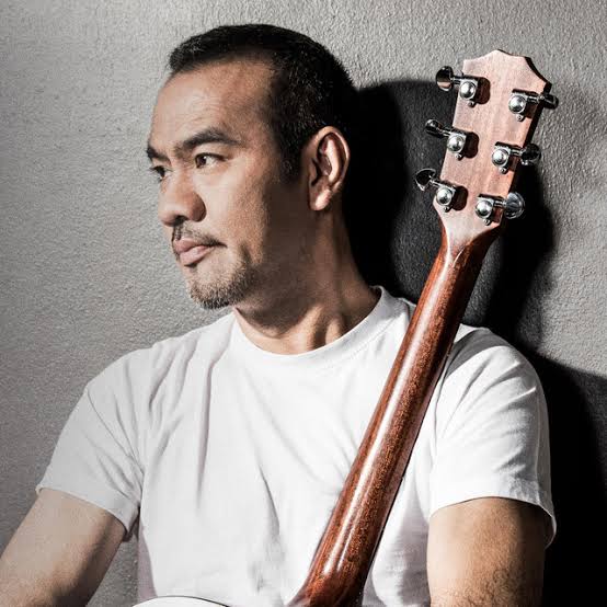 Pang Nakarin Biography: Net Worth, Age, Height, Wife, Children, Songs, Religion, Movies