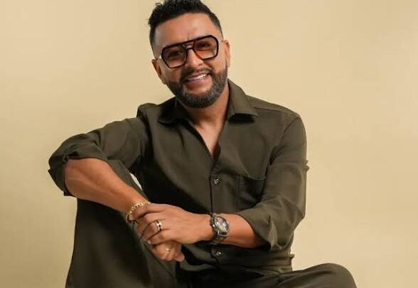 Alex Campos Biography: Net Worth, Age, Wife, Height, Awards, Songs, Ethnicity