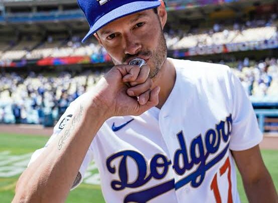 Joe Kelly Biography: Net Worth, Parents, Wife, Age, Height, Siblings, Stats, Salary, Instagram, Career