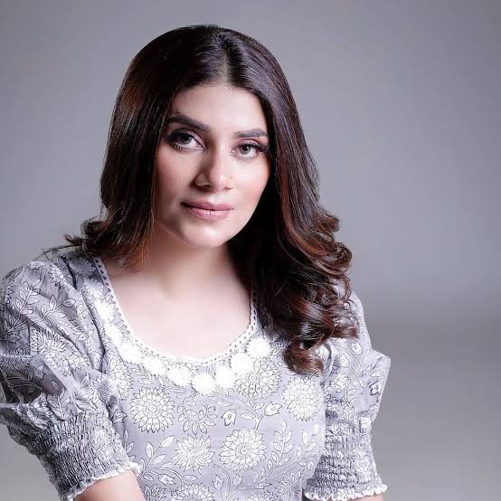 Mannat Noor Biography: Net Worth, Age, Height, Ethnicity, Songs, Instagram, Awards, Religion