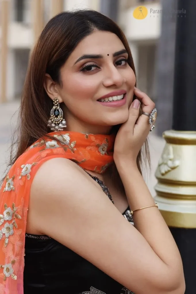 Mannat Noor - Biography